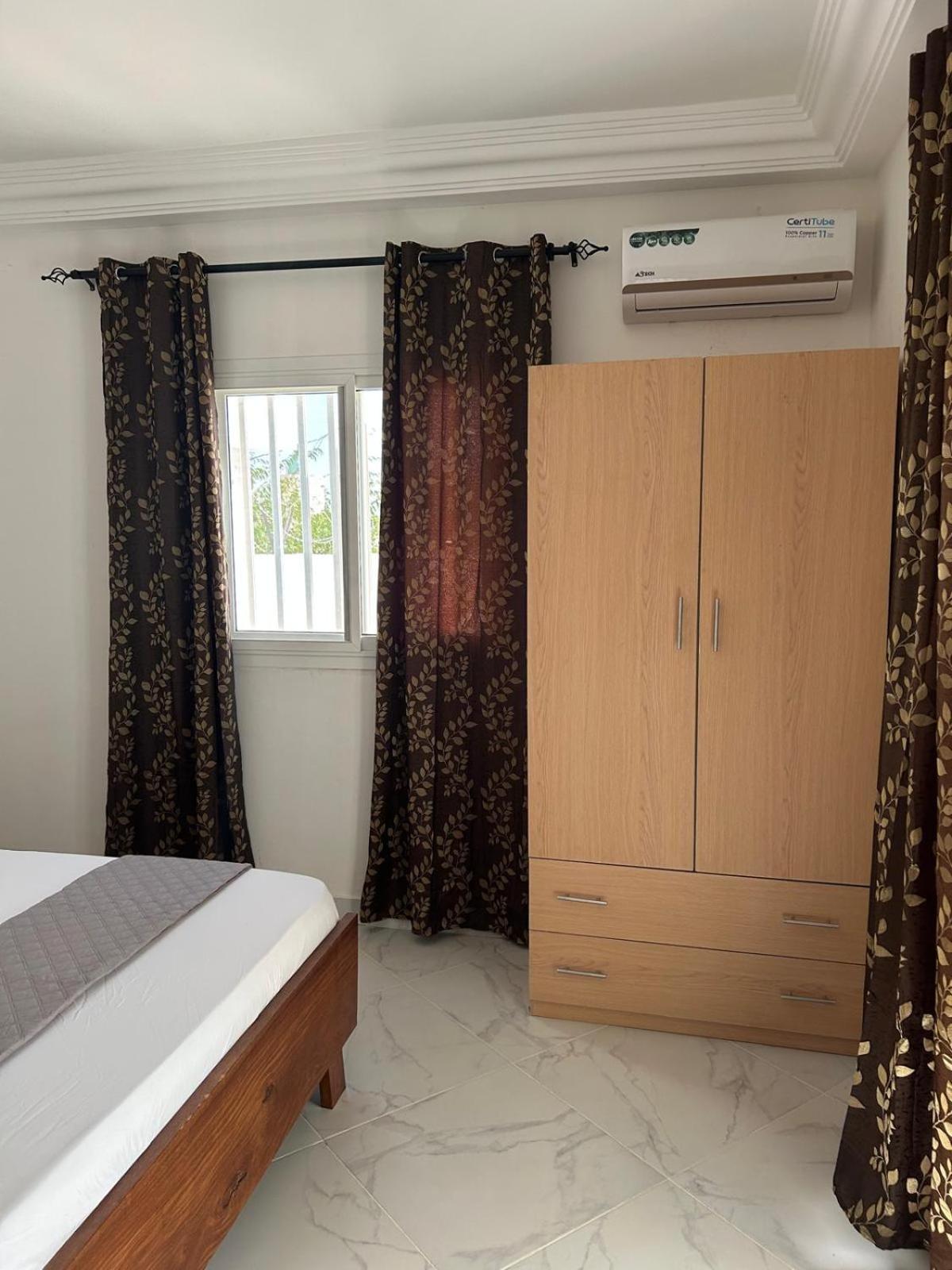 Residence Mina Toubab Dialao Kültér fotó